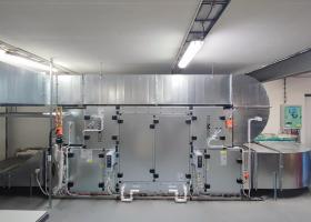 <p>Недавно установленная система рекуперации воздуха уже улучшает рабочую среду на стендах металлообрабатывающей ко</p>