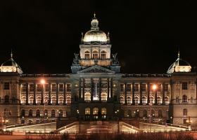 <p>Historická budova Národního muzea prošla generální rekonstrukcí, první návštěvníky znovu přivítá 28.</p>